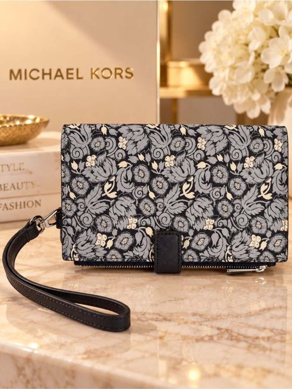Michael Kors Floral Wristlet Wallet Blue Gray Black Zip Around NWOT🌸 - Picture 2 of 5